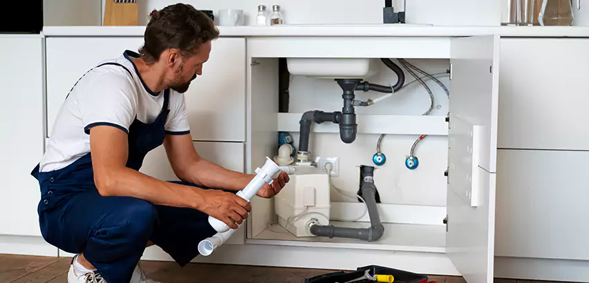 Plumbers for Frozen Pipes in Newton
